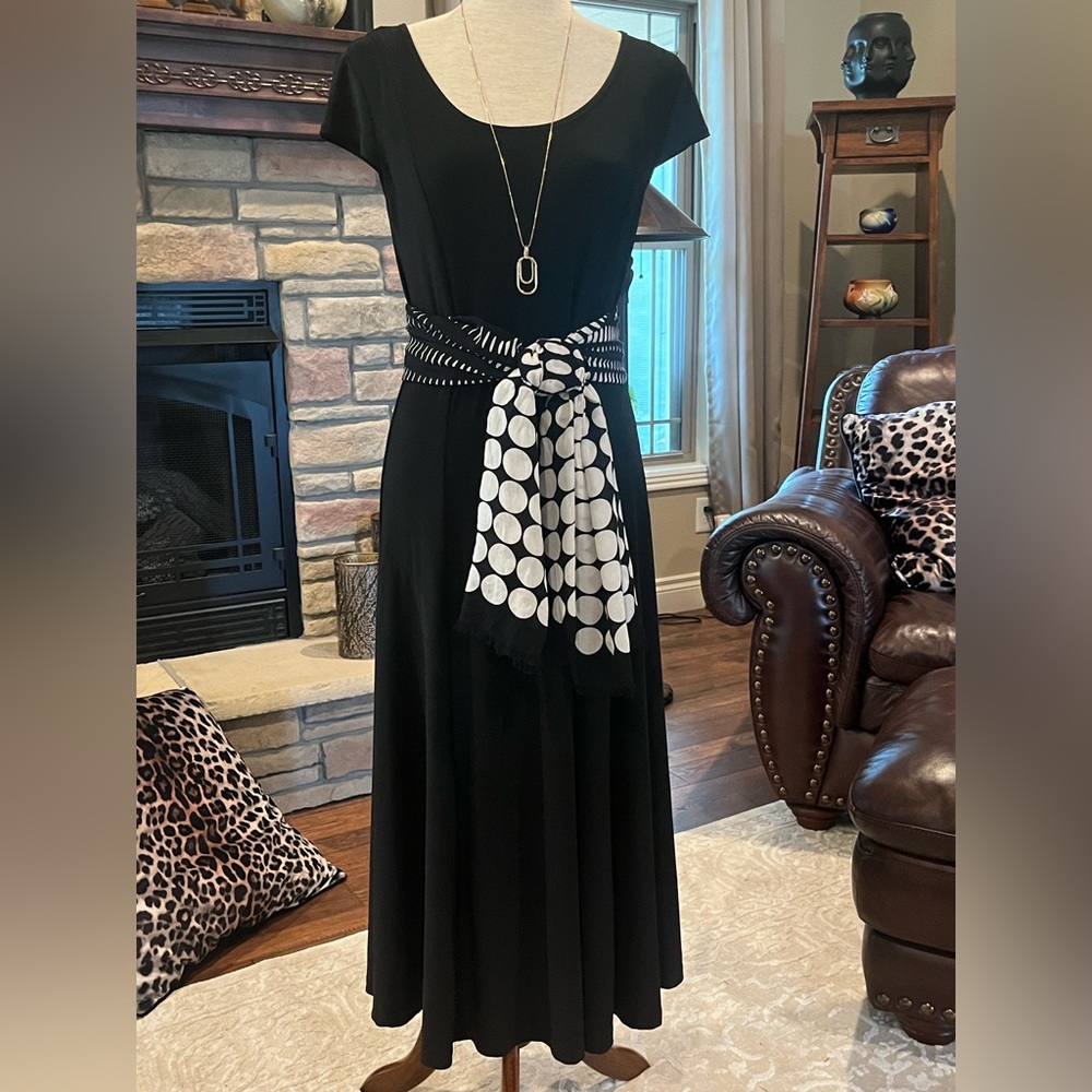 Simple black dress/Talbot Scarf as a belt